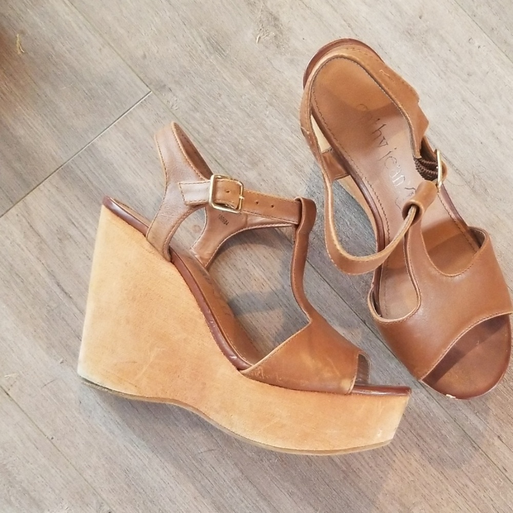 Tan Wedge sandles